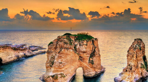 raouche-rocks